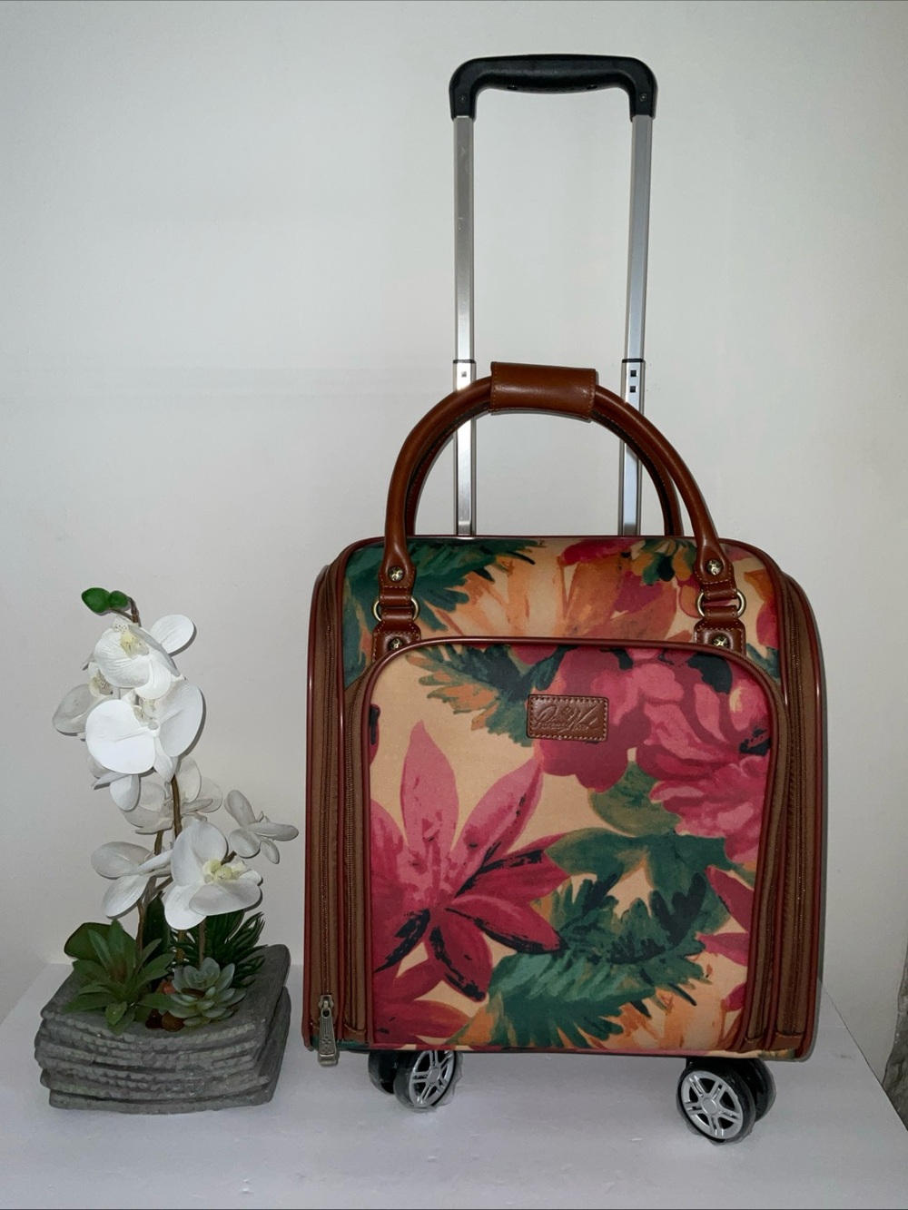 PATRICIA NASH PATINA VITALIA FLORAL LINEN COATED 18” CARRY ON WHEELED TRAVEL BAG